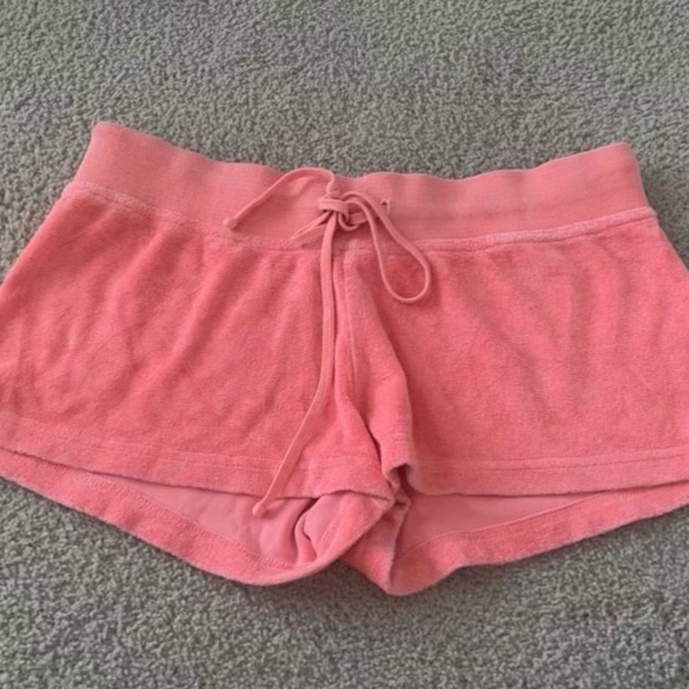 Hard tail shorts